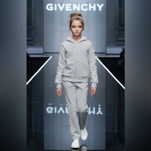 Like new authentic Givenchy luxury designer girls signature sweatsuit set sz 10